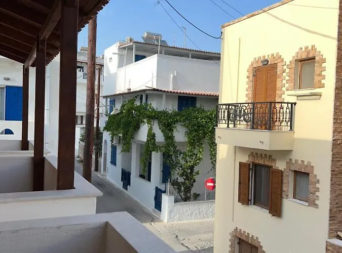 בית נופש Big House Agios Georgios Naxos *