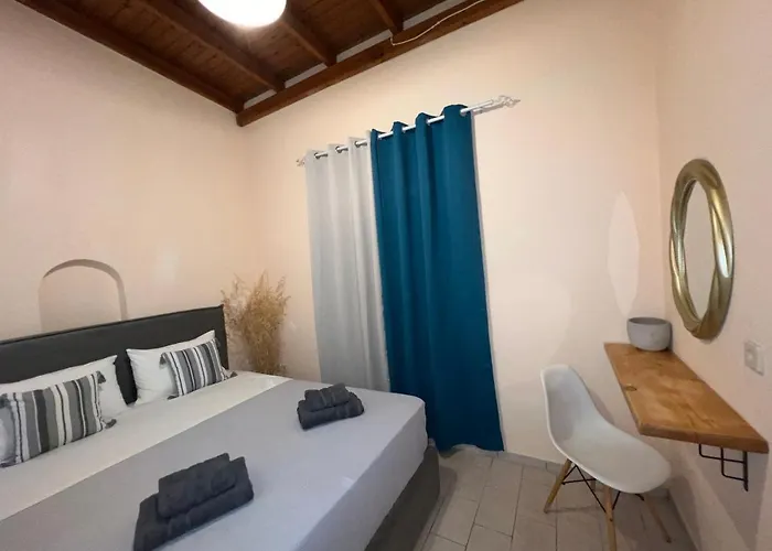 בית נופש Big House Agios Georgios Naxos *