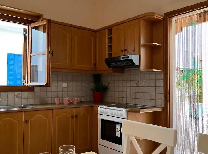 בית נופש Big House Agios Georgios Naxos *