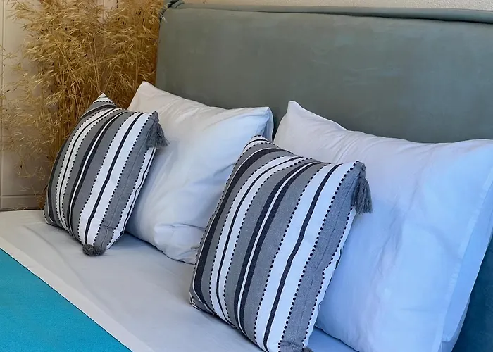 בית נופש Big House Agios Georgios Naxos *